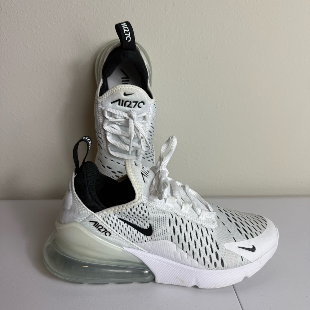 Nike Air Max 270 Women Size 5 White Black Athletic Shoes Sneakers AH6789-100